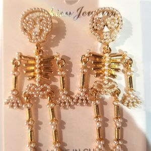 A very good replica to the Baublebar brand earrings